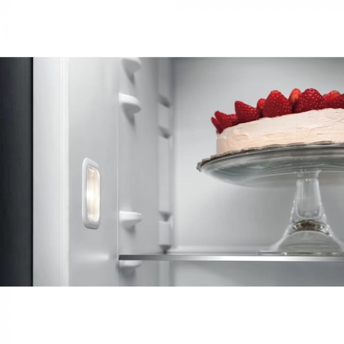 Вбудований холодильник Whirlpool ARG 18082 A++